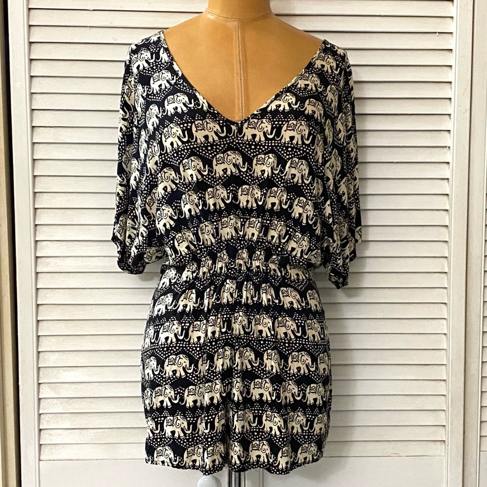 Forever 21 Romper Womens Small Black Ivory Elephant V-neck Casual Party Outfit